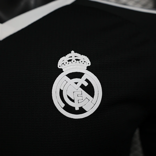25/26 Real Madrid Black Goalkeeper Jersey