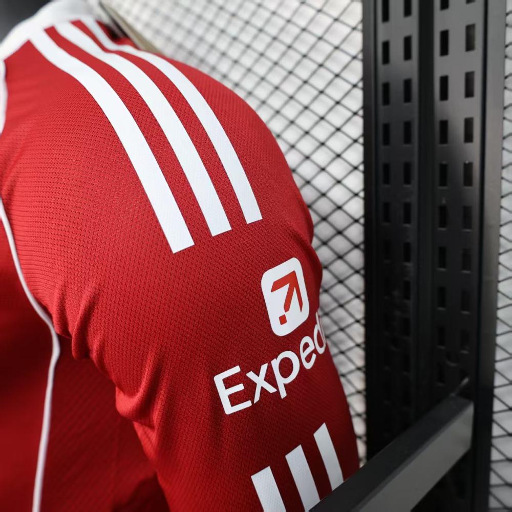 Player Version 25/26 LIverpool Home Long Sleeve Jersey