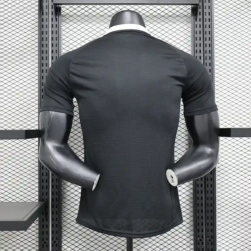 25/26 Real Madrid Black Goalkeeper Jersey
