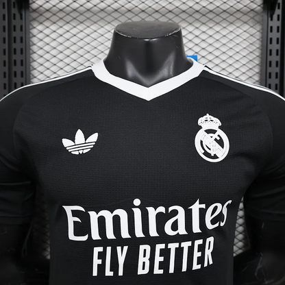 25/26 Real Madrid Black Goalkeeper Jersey